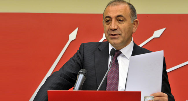 Gürsel Tekin, kayyım olarak CHP İstanbul İl Başkanı oldu.