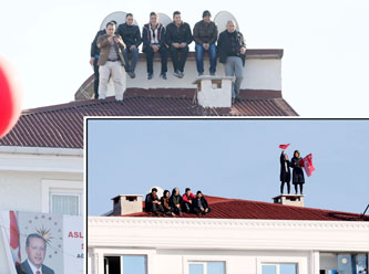 Böyle izlenir medeni ülkelerde mitingler!...