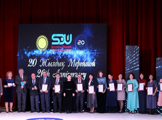 20 yıldır Kazakistan’ın geleceğine hizmet ediyor