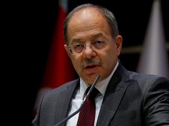 Suç işlediğini itiraf eden bakanın gurur tablosu!