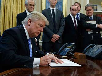 Trump Obama'nın imzalamadığı iki kritik kararı imzaladı