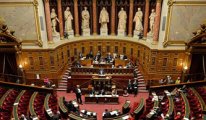Fransız Senatosu'ndan sürpriz karar