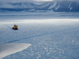 Kuzey Buz denizinde  kirlenme alarm veriyor