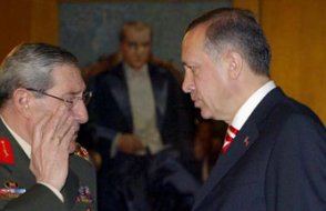 Ahmet Nesin: Dolmabahçe’de Erdoğan’ın önüne Cemaat dosyası kondu, idamla tehdit edildi