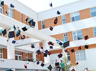 Romanya'daki yeni Hizmet Okulu'na büyük teveccüh