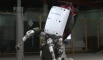 İşte Google'ın her engeli aşabilen yeni robotu