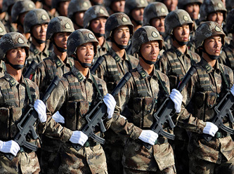 Çin askeri harcamalarını  artırıyor