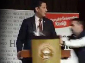 Devletin ajansı aktrollerin elinde oyuncak oldu