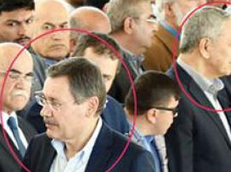 Birbirinden 'rahatsız' ikili, göz göze gelemedi