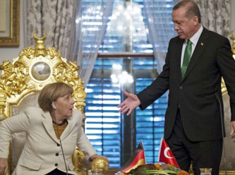 Erdoğan: Merkel'in tebrik etmemesi...