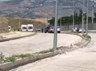 Jandarma karakolu önünde araç patladı