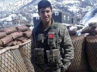 Şehidin babası: Ayıp olmasa güler, oynarım...