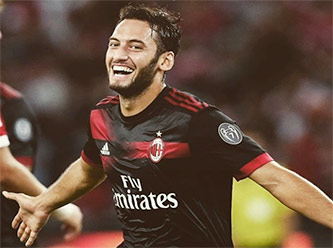 Çalhanoğlu, Milan formasıyla ilk golünü Bayern Münih’e attı