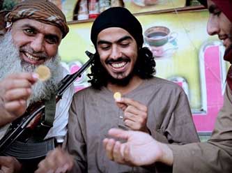 Yok olan IŞİD, paralarını Türkiye üzerinden de kaçırıyor