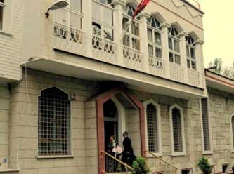 İstanbul'da bir grup Ermeni vatandaşları taşladı