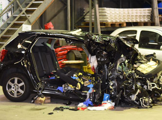 Almanya'da 3 Türk genci trafik kazasında hayatını kaybetti