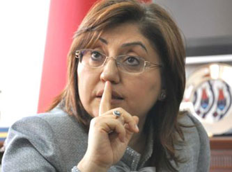 'Bütün ihaleleri aynı firmalara verdiler'