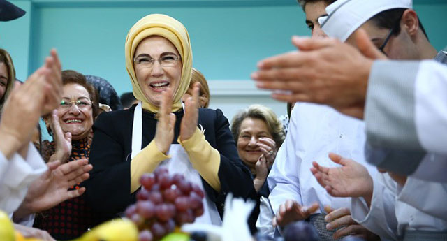 Erdoğan imzaladı: 14 fakülte ve enstitü kapatıldı Emine Erdoğan adına enstitü kuruldu