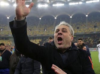 Romenler Erdoğan'ı 'abartılı' öven Kayseri teknik direktörüne verdi veriştirdi