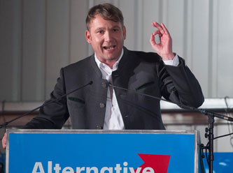 Türklere 'deve güdücüler' diyen Alman vekil istifa edecek