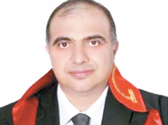 Anne babası da kendisinden altı ay önce üzüntüden vefat etmiş