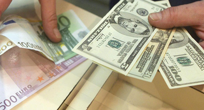 “Euro ve Dolar Rusya’da zehirli para birimleri haline geldi”