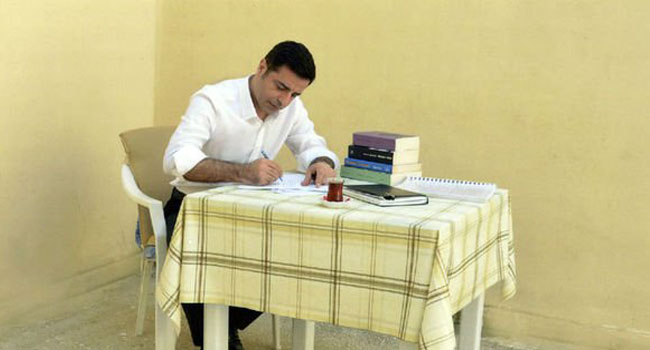 Bakan Tunç'tan Demirtaş açıklaması: 'Karar mahkemenin önünde'