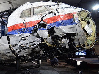 Rusya, Ukrayna'daki havaalanlarını vurdu