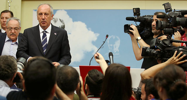 Muharrem İnce yeniden harekete geçti: CHP'deki krizi fırsata mı çevirmek istiyor?