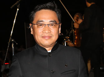 Çin'in en zengin işadamı fotoğraf çektirirken öldü