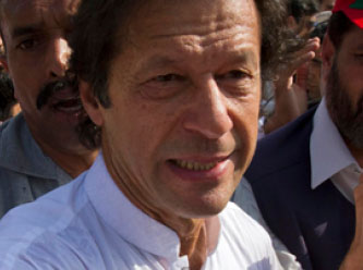 Pakistan'da tutuklanan İmran Han'a destek veren bin kişi gözaltına alındı