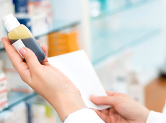 'Kanser ilaçları bulunamıyor, ameliyatlar aksıyor'