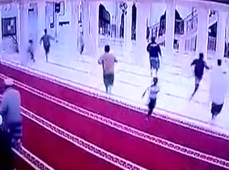 Depreme namazda yakalandılar