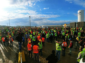 3. Havalimanı İşçiler ne istiyor.... İşveren topu taca atıyor