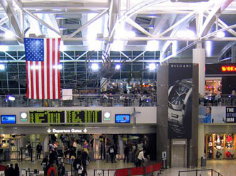 Dünyanın en kötü havalimanları New York'ta