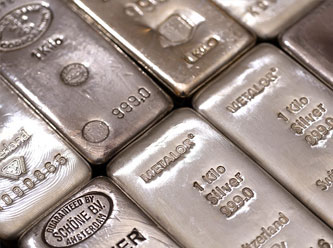 BOFA'dan yeni hedef: Gümüş getiride altını solladı!