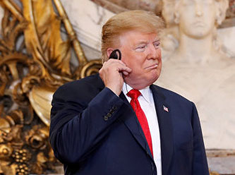 G20de çeviriyi beğenmeyen Trump, kulaklığını yere fırlattı G20de çeviriyi beğenmeyen Trump, kulaklığını yere fırlattı