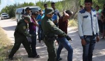 ABD'de son bir ayda sınırı kaçak geçmeye çalışan 210 bin göçmen tutuklandı