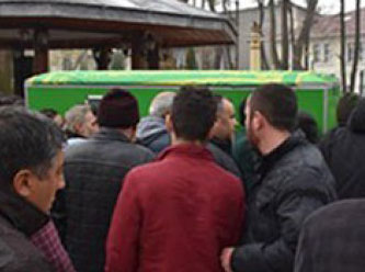 Baba ve oğlunu 'Kürdüz' deyince vurdular