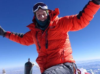 Antarktika'yı tek başına geçen ilk kişi oldu