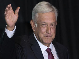 Meksika'da tüm yaşlılara maaş bağlanıyor