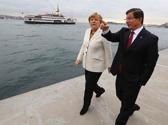 Davutoğlu ve Merkel'in anlaşma yapması kızdırmış