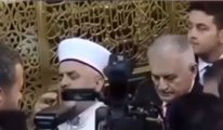 Eyüp Sultan'da skandal: İmam Binali Yıldırım için cemaate dua ettirdi