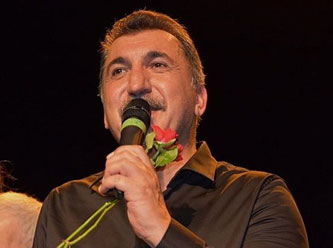 Türkiye'den ayrılan Ferhat Tunç: Bütün diktatörler yenildi