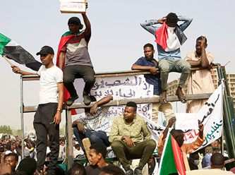 Bir Sudan açıklaması da AB'den geldi: Derhal...