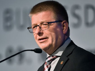 Alman iç istihbaratından flaş uyarı: "Demokrasi tehlikede"