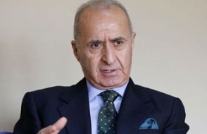 Eski CHP Genel Başkanı Hikmet Çetin hastaneye kaldırıldı