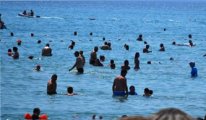 Belediye başkanı Suriyelilerin denize girmesini yasakladı