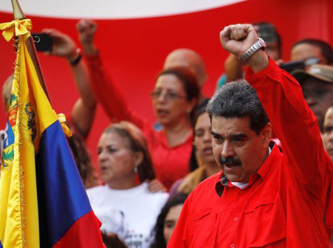 Venezuela'da Maduro da muhalefet de zafer ilan etti