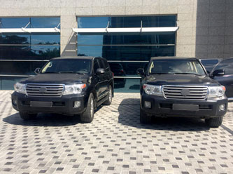 Görevi bıraktıktan sonra da fütursuzca binmişti... Gökçek'in cipleri nihayet satılıyor